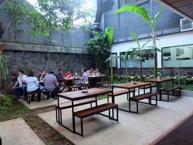 Cari Cafe di Daerah Cikini Yang Oke Punya? Coba 6 Rekomendasi Tempat Hangout Ini Deh! 2