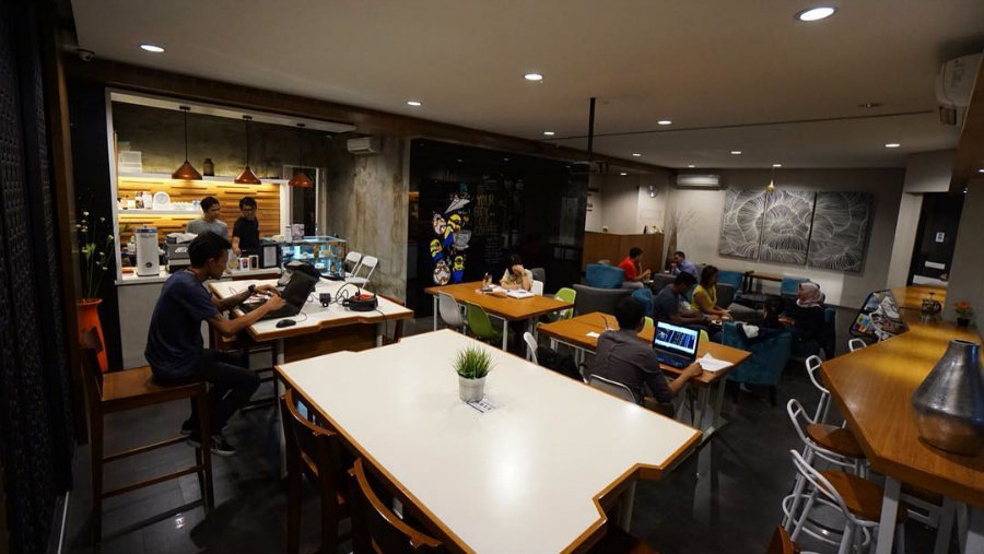 6 Daftar Pilihan Coffee Shop Paling Cantik dan Bikin Betah Nongkrong di Daerah Cikini 3 6 Daftar Pilihan Coffee Shop Paling Cantik dan Bikin Betah Nongkrong di Daerah Cikini 3