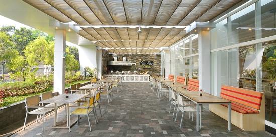 6 Rekomendasi Pilihan Cafe 24 Jam di Tangerang Ini Bisa Jadi Obat Saat Bosen Tengah Malam! 1