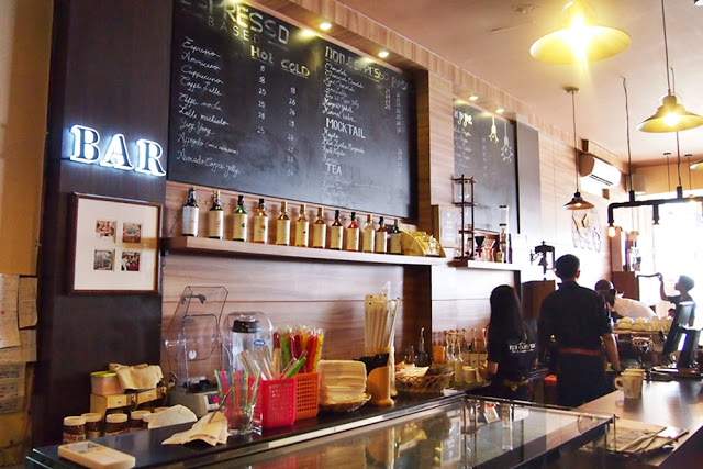 6 Daftar Pilihan Tempat Ngopi di Daerah Padang Yang Enak dan Bikin Nongkrong Makin Seru 1