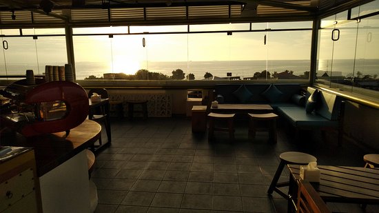 6 Rekomendasi Cafe Romantis Daerah Padang Bisa Dijadikan Untuk Candle Light Dinner Bersama Pasangan 5