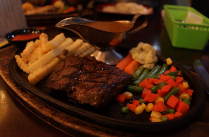 10 Daftar Pilihan Tempat Nongkrong Daerah Bekasi Yang Cozy dan Kekinian Banget, Wajib Kalian Kunjungi! 2 10 Daftar Pilihan Tempat Nongkrong Daerah Bekasi Yang Cozy dan Kekinian Banget, Wajib Kalian Kunjungi! 2