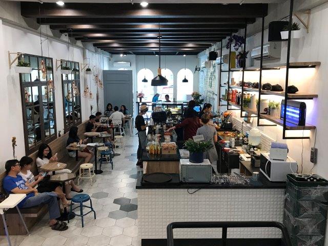 10 Daftar Pilihan Coffee Shop di Daerah Kelapa Gading Ini Bikin Nagih dan Melek Seharian 9