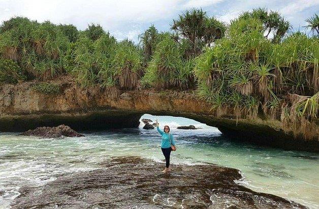 Daftar Pantai Indah di Pacitan Ini Selalu Menjadi Spot Favorit Wisatawan, Mana Yang Mirip Raja Ampat? 1