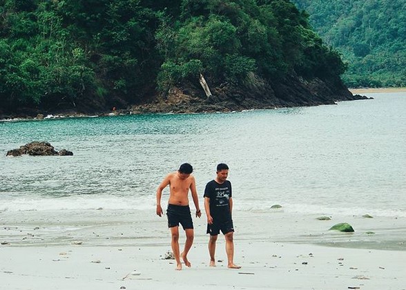 10 Rekomendasi Pilihan Pantai Terdekat Dari Kota Batu Jawa Timur Ini Tak Kalah Cantik Dengan Bali 1