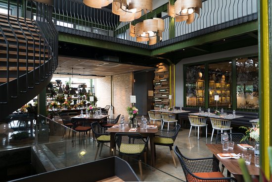 6 Rekomendasi Cafe Romantis Daerah Tangerang Bisa Dijadikan Untuk Candle Light Dinner Bersama Pasangan 4