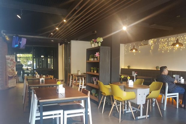 10 Daftar Pilihan Cafe Paling Cantik Daerah Kelapa Gading Yang Paling Diburu, Sudah Pernah Kesini? 5