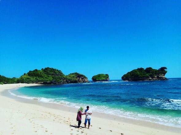 Daftar Pantai Indah di Pacitan Ini Selalu Menjadi Spot Favorit Wisatawan, Mana Yang Mirip Raja Ampat? 6