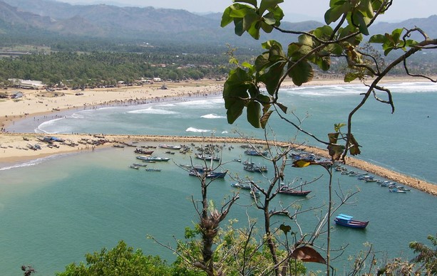 Daftar Pantai Indah di Pacitan Ini Selalu Menjadi Spot Favorit Wisatawan, Mana Yang Mirip Raja Ampat? 7