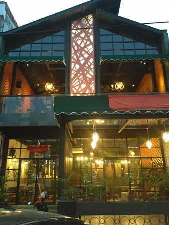 10 Rekomendasi Cafe Murah Daerah Padang Ini Bisa Jadi Solusi Nongkrongmu Disaat Dompet Tipis! 8