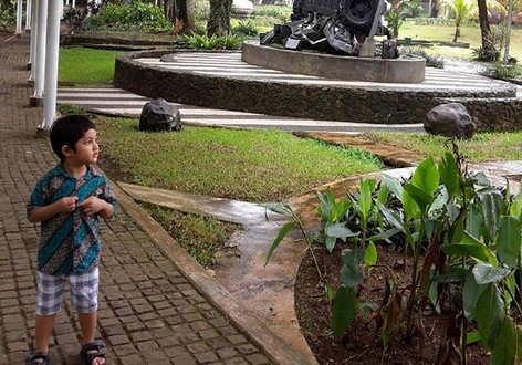 Menikmati Sejuknya Taman di Tengah Belantara Kota, Eco Art Park Sentul City 1