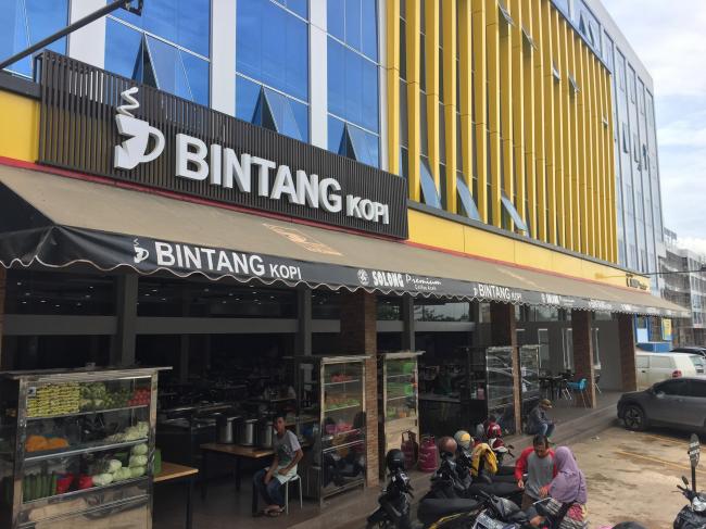 10 Rekomendasi Cafe Paling Epic di Daerah Batam, Cocok Sekali Untuk Hangout Sambil Berburu Foto 9 10 Rekomendasi Cafe Paling Epic di Daerah Batam, Cocok Sekali Untuk Hangout Sambil Berburu Foto 9