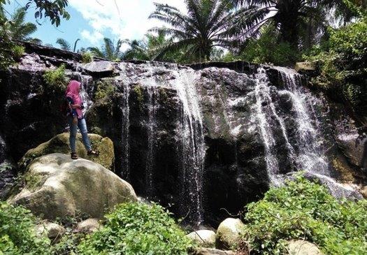10 Rekomendasi Wisata Air Terjun di Lampung Yang Bagus dan Sangat Menarik Untuk Dikunjungi 8
