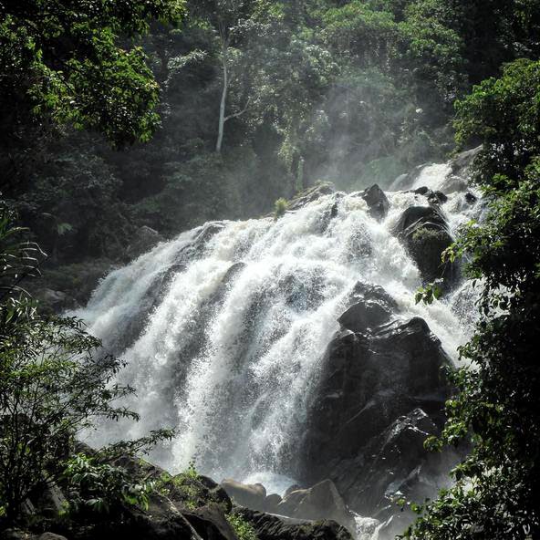 10 Rekomendasi Wisata Air Terjun di Lampung Yang Bagus dan Sangat Menarik Untuk Dikunjungi 9