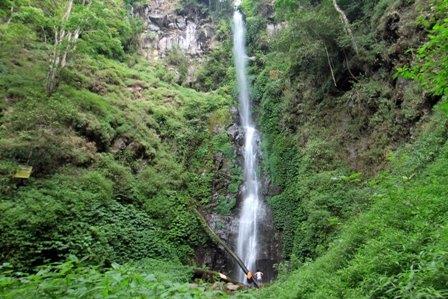 10 Wisata Air Terjun Terindah di Wilayah Malang Yang Instagramable Banget dan Mudah Dijangkau 4