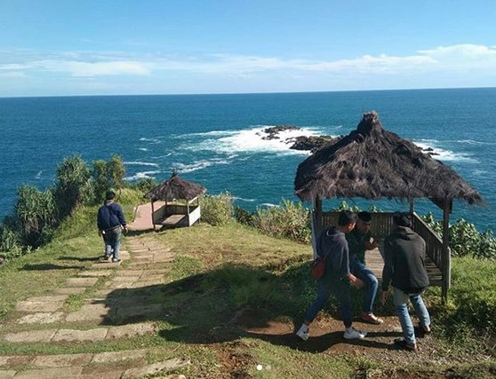 10 Wisata Pantai Terdekat Dari Wonosobo Ini Cantiknya Luar Biasa, Simak Ulasan Singkatnya Ya 1
