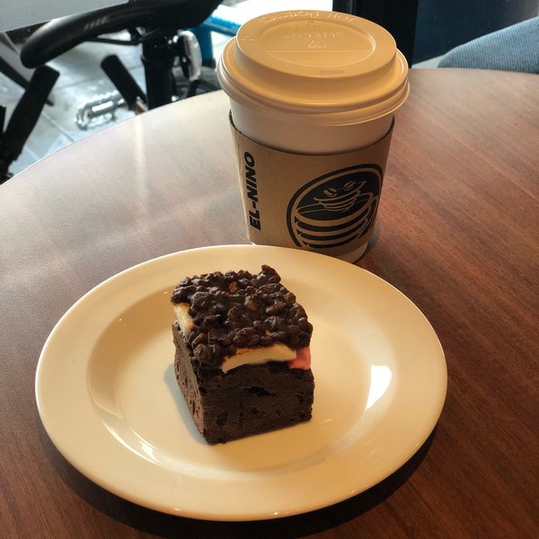 10 Referensi Tempat Nongkrong di Daerah Padang Ini Memiliki Ambience Yang Bikin Nyaman dan Asik! 10