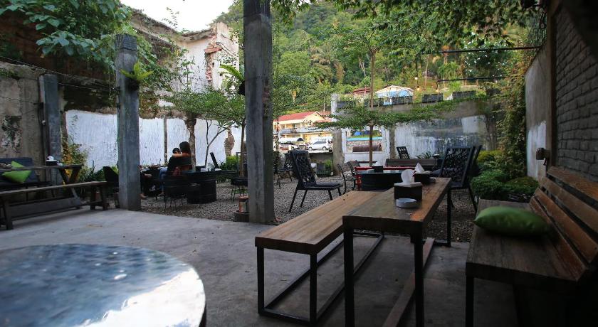 10 Referensi Tempat Nongkrong di Daerah Padang Ini Memiliki Ambience Yang Bikin Nyaman dan Asik! 5