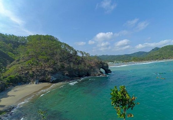 10 Wisata Pantai Terdekat Dari Wonosobo Ini Cantiknya Luar Biasa, Simak Ulasan Singkatnya Ya 9