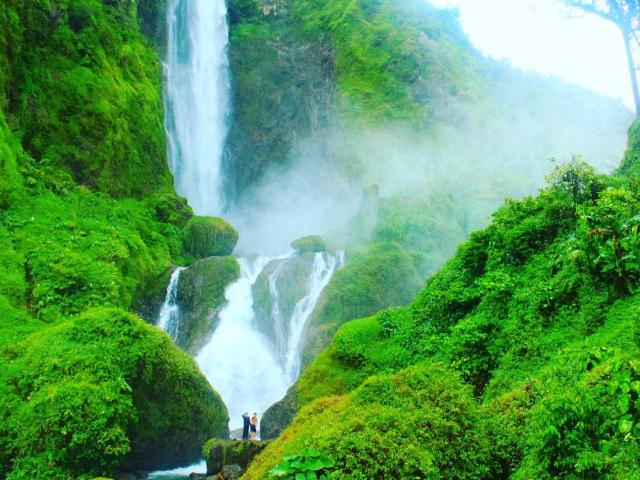 10 Air Terjun Cantik di Sekitaran Bandung Paling Mempesona dan Mana Yang Masih Tersembunyi? 2 10 Air Terjun Cantik di Sekitaran Bandung Paling Mempesona dan Mana Yang Masih Tersembunyi? 2