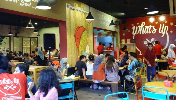 6 Rekomendasi Cafe Cantik di Daerah Tangerang Selatan Yang Cocok Untuk Hangout Bareng Teman Kalian 4 6 Rekomendasi Cafe Cantik di Daerah Tangerang Selatan Yang Cocok Untuk Hangout Bareng Teman Kalian 4