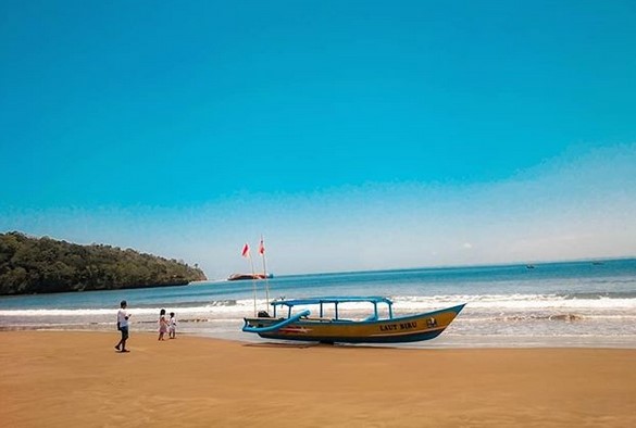 7 Alasan Mengapa Pantai Pangandaran Wajib Kita Kunjungi Saat Datang Waktu Libur 1 7 Alasan Mengapa Pantai Pangandaran Wajib Kita Kunjungi Saat Datang Waktu Libur 1