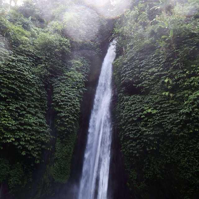 10 Referensi Wisata Air Terjun Paling Hits di Bali Yang Instagramable Banget dan Mudah Dijangkau 5