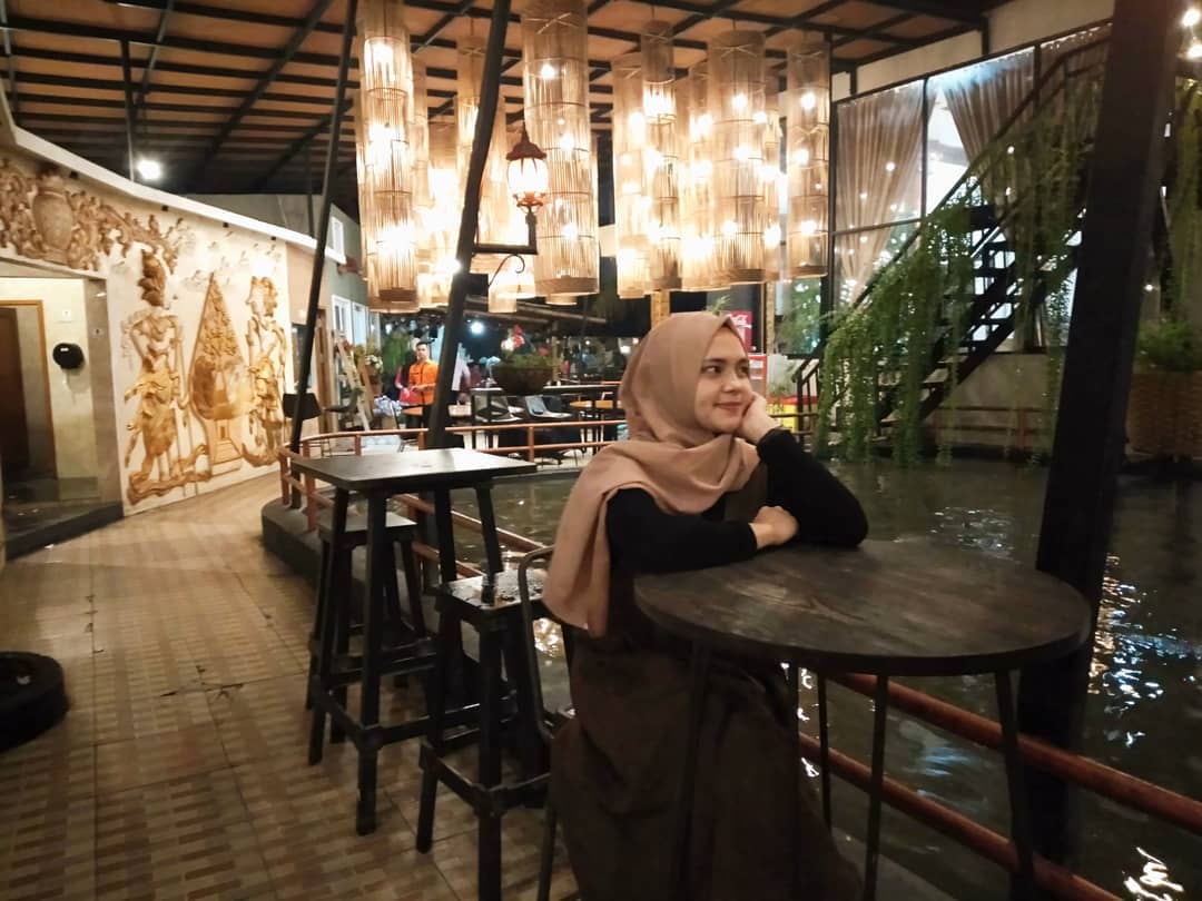 Saung Wulan Asik Buat Makan Bareng Keluarga 7