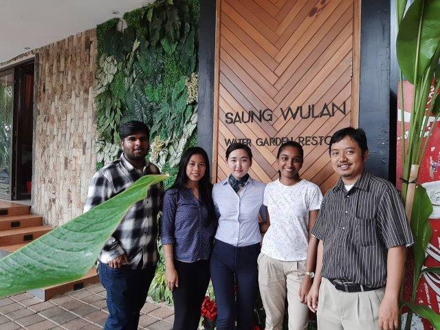 Saung Wulan Asik Buat Makan Bareng Keluarga 9