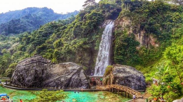 6 Referensi Wisata Air Terjun Daerah Jawa Barat Yang Sungguh Menawan Hati, Patut Untuk Dikunjungi! 4