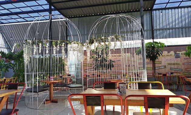Keren! Hangout di Daerah Mojokerto Nggak Pake Pusing, Karena Ada 10 Referensi Cafe Hits Ini 1 Keren! Hangout di Daerah Mojokerto Nggak Pake Pusing, Karena Ada 10 Referensi Cafe Hits Ini 1