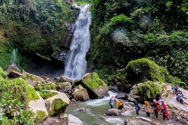6 Daftar Pilihan Wisata Air Terjun Kece dan Yang Paling Eksotis di Daerah Magelang 1