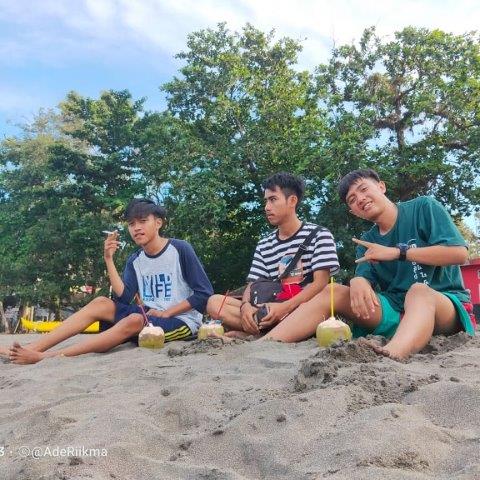 Menuju Pantai Batu Karas 9