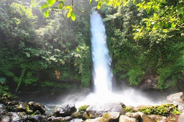 6 Referensi Wisata Air Terjun Daerah Jawa Barat Yang Sungguh Menawan Hati, Patut Untuk Dikunjungi! 5