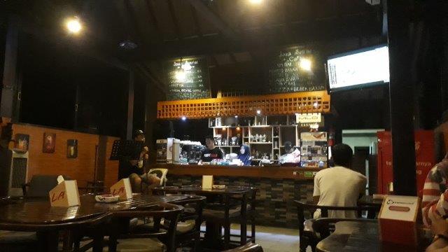 10 Daftar Pilihan Cafe Paling Favorit dan Hype di Daerah Banyuwangi, Sudah Pernah Mampir? 1