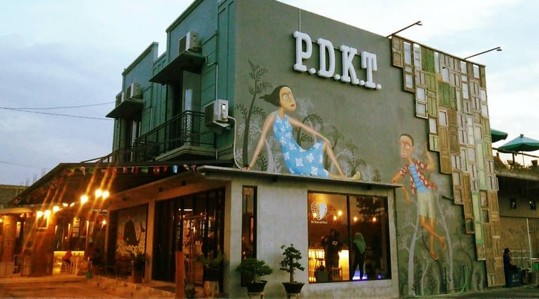 10 Daftar Pilihan Tempat Nongkrong Kekinian di Kota Kretek Kudus, Menarik Untuk Kalian Kunjungi 10 10 Daftar Pilihan Tempat Nongkrong Kekinian di Kota Kretek Kudus, Menarik Untuk Kalian Kunjungi 10