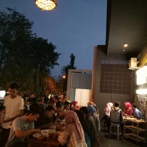 10 Daftar Pilihan Tempat Nongkrong Kekinian di Kota Kretek Kudus, Menarik Untuk Kalian Kunjungi 2 10 Daftar Pilihan Tempat Nongkrong Kekinian di Kota Kretek Kudus, Menarik Untuk Kalian Kunjungi 2