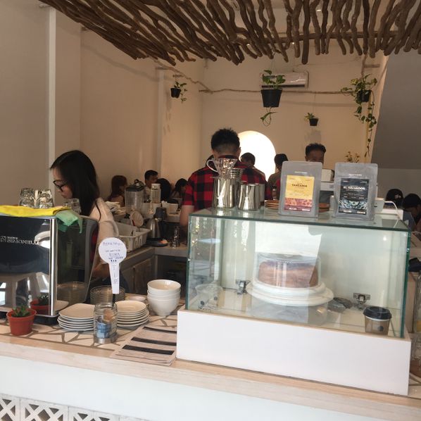 6 Daftar Pilihan Cafe Instagramable di Daerah Jakarta Barat, Bisa Bikin Insta Feedmu Makin Cantik 4 6 Daftar Pilihan Cafe Instagramable di Daerah Jakarta Barat, Bisa Bikin Insta Feedmu Makin Cantik 4