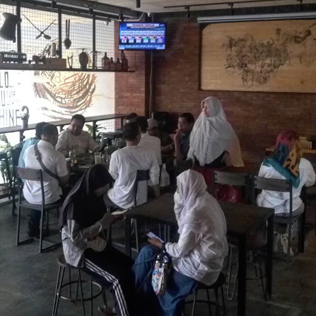10 Rekomendasi Cafe Daerah Cianjur Ini Paling Diserbu Oleh Kaum Milenials, Kamu Nggak Mau Ikutan? 8