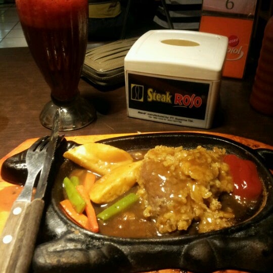 10 Rekomendasi Cafe Paling Populer dan Hits di Daerah Kuningan, Tempat Ngumpulnya Kawula Muda 9