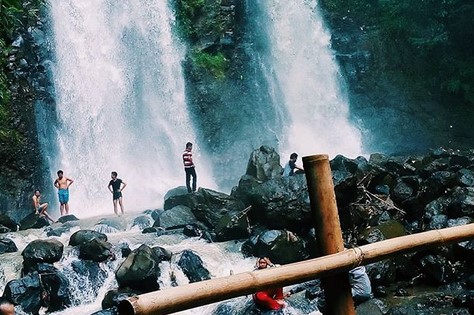 Menikmati Indahnya Alam Curug Cinulang Sambil Mendengarkan Musik Pop Khas Sunda 10 Menikmati Indahnya Alam Curug Cinulang Sambil Mendengarkan Musik Pop Khas Sunda 10