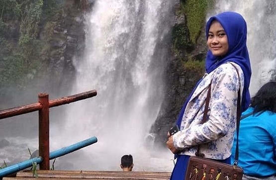Menikmati Indahnya Alam Curug Cinulang Sambil Mendengarkan Musik Pop Khas Sunda 4 Menikmati Indahnya Alam Curug Cinulang Sambil Mendengarkan Musik Pop Khas Sunda 4