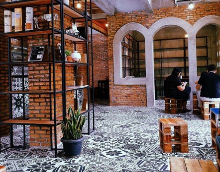 Kece Parah! 6 Referensi Cafe Paling Instagramable di Daerah Jakarta Timur Ini Wajib Kamu Kunjungi 2