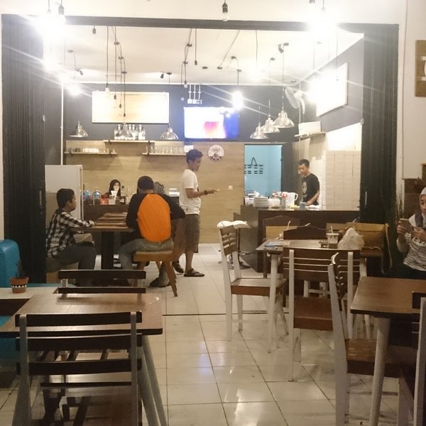 Punya Hobi Fotografi dan Nongkrong? Coba Kunjungi 10 Rekomendasi Cafe Instagenic di Daerah Purwakarta Ini 6 Punya Hobi Fotografi dan Nongkrong? Coba Kunjungi 10 Rekomendasi Cafe Instagenic di Daerah Purwakarta Ini 6