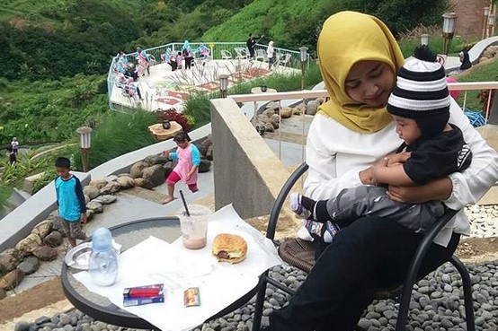 Mengunjungi Kastil Eropa Abad Pertengahan, D’dieuland Punclut Bandung 6