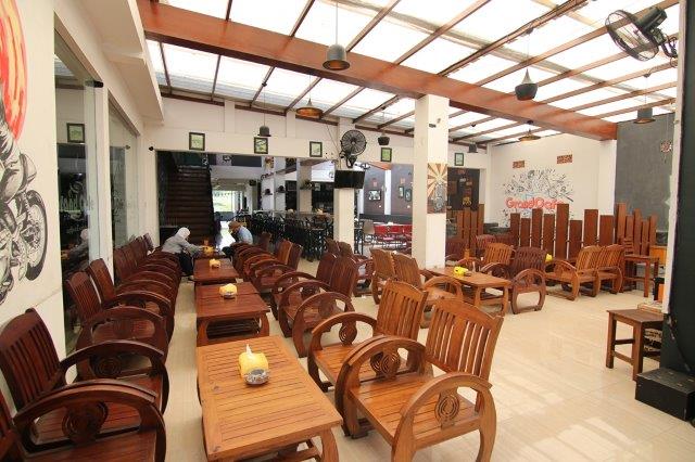 Hangout Bareng Temen di Daerah Jember, Cobain 6 Rekomendasi Tempat Kekinian Ini Deh! 2 Hangout Bareng Temen di Daerah Jember, Cobain 6 Rekomendasi Tempat Kekinian Ini Deh! 2