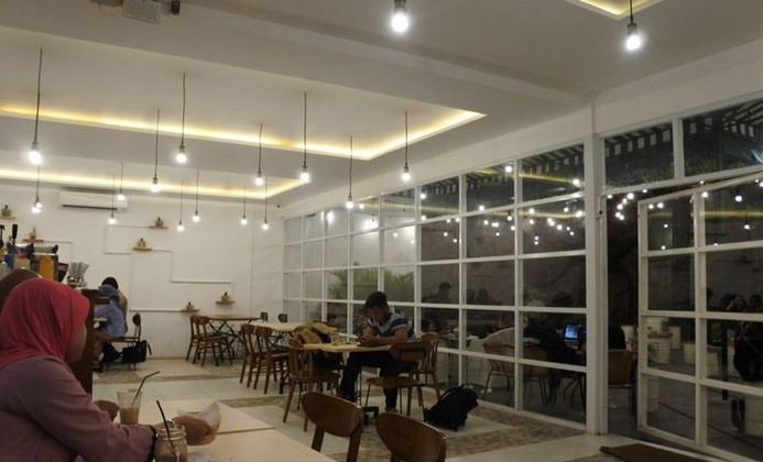 10 Rekomendasi Cafe di Daerah Jakarta Timur Paling Asik dan Murah, Cocok Buat Malmingan 6