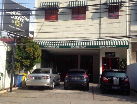 Nikmati Momen Ngumpul Bareng Sahabat di 6 Rekomendasi Tempat Ngopi Daerah Rawamangun Ini 2