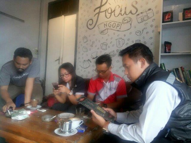 6 Daftar Pilihan Tempat Ngopi Paling Favorit di Daerah Garut, Cofee Addict Merapat Kuy! 5 6 Daftar Pilihan Tempat Ngopi Paling Favorit di Daerah Garut, Cofee Addict Merapat Kuy! 5