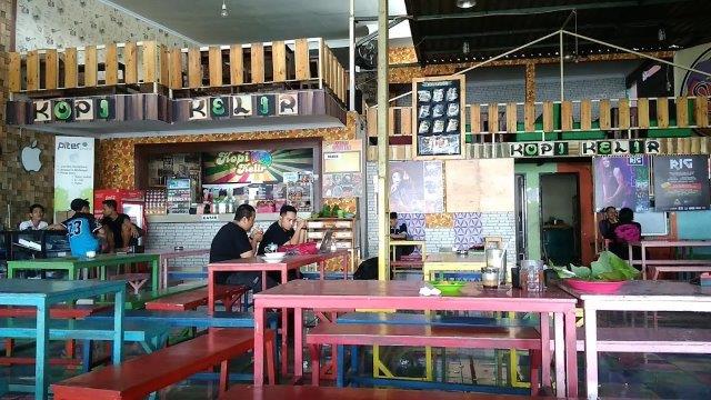 10 Daftar Pilihan Tempat Nongkrong di Daerah Gresik Ini Menjadi Buruan Para Milenials 10 10 Daftar Pilihan Tempat Nongkrong di Daerah Gresik Ini Menjadi Buruan Para Milenials 10